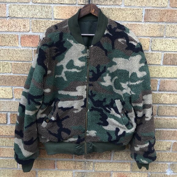 Alpha Industries MA-1 Reversible Sherpa Fleece Camo Jacket Large - Picture 1 of 15